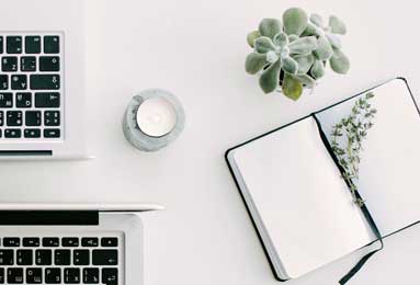 抖音极品主播【彩云姐】大奶肥臀性感骚货，以前在足疗做骚鸡现在做直播勾引大哥自慰福利流出。