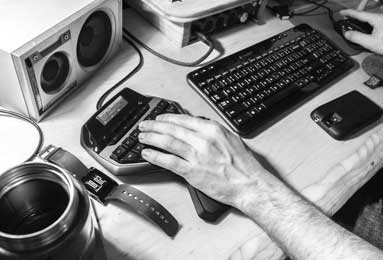 推特阿黑颜天花板孙雨蕾 变态调教视频流出！她光溜溜在床上被主人狠操