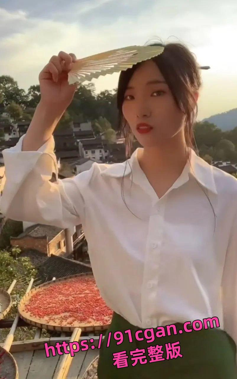 白天陪玩，晚上陪睡？高端私人伴游变色情交易，平台明码标价8000一晚！-4