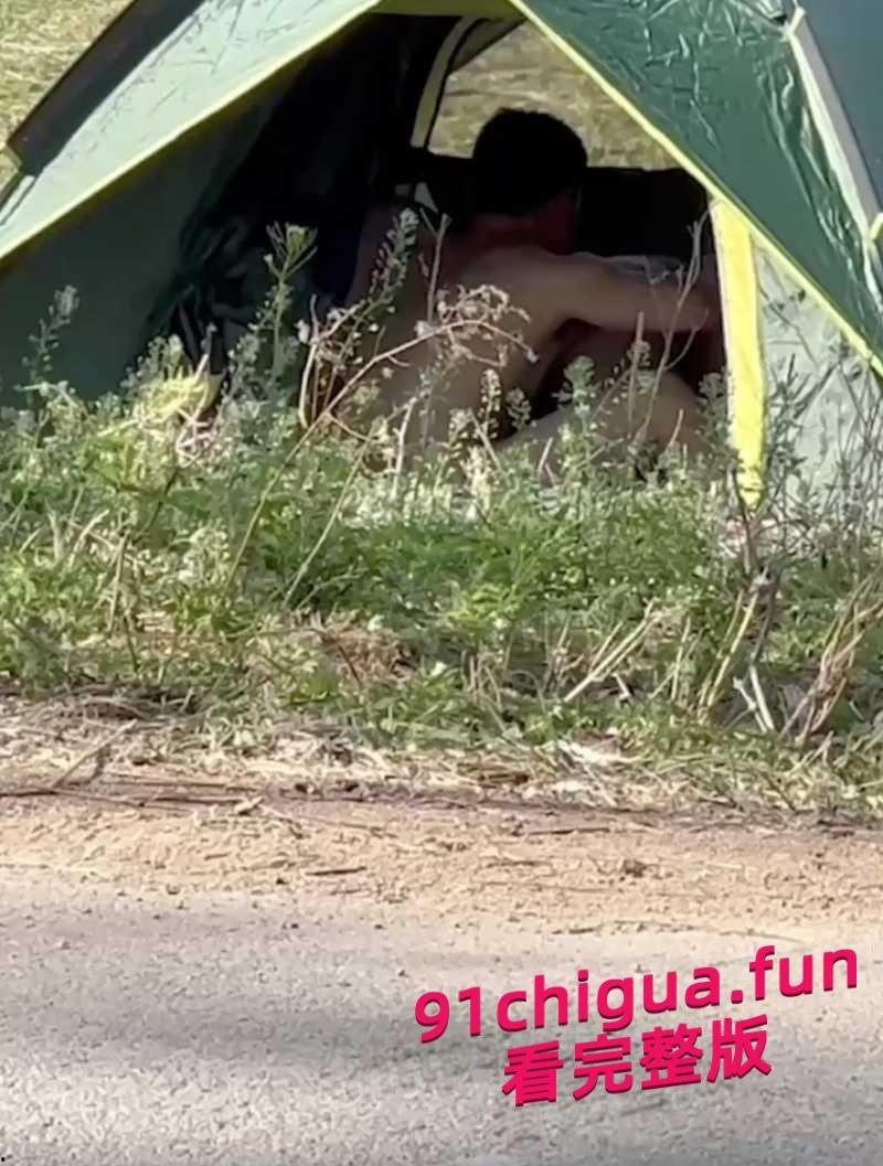 青州古街深夜情侣行为过火?男方淡定回应路人 # 山东青州古城# 情侣#野外做爱-1