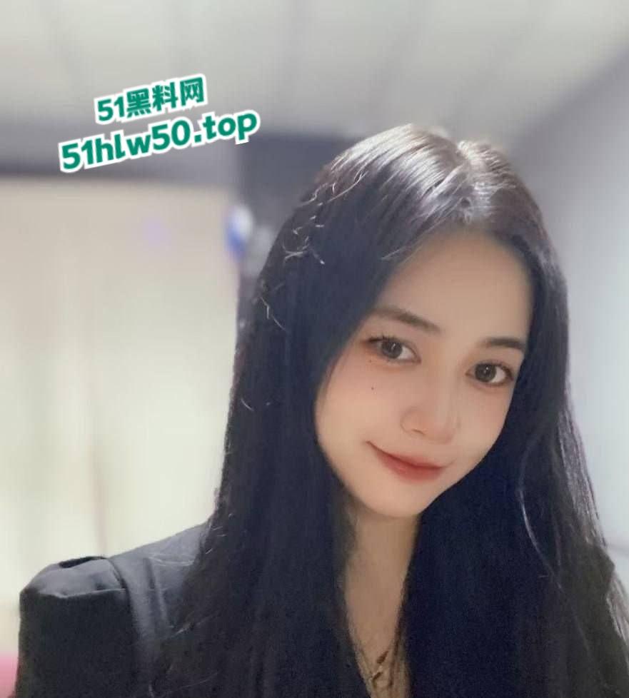 校花级别,重庆财大新疆母狗【夏兹热丽】第一次刚破处就被拍下口吞脸射!-5