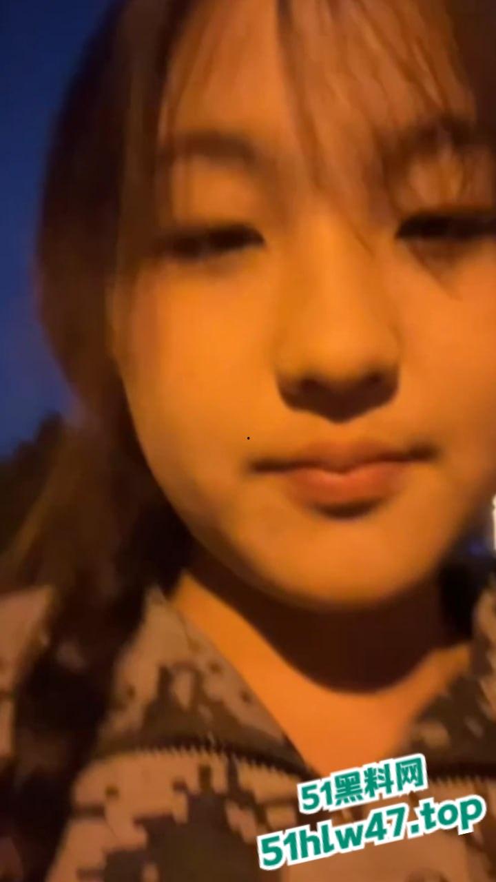 曹县又惊爆大瓜,刚上大一的骚逼小姨子竟偷偷和姐夫视频自慰,姐姐抓奸老公偷情的竟是自己妹妹。-3