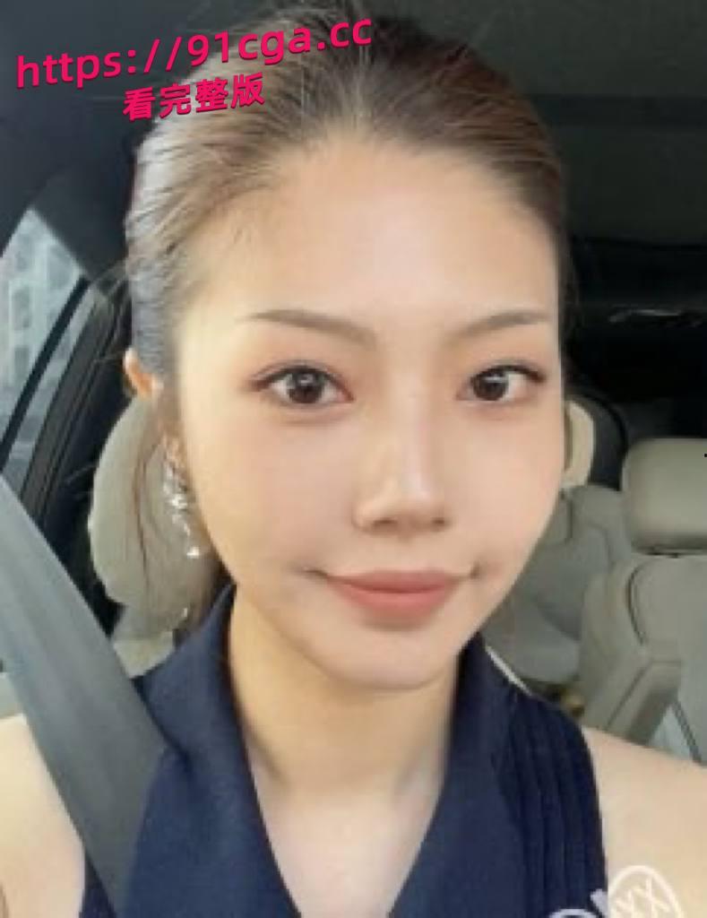 丁山职校大二学生妹韩佳妮带闺蜜约炮猛男，在情趣酒店跟体育肌肉猛男开战-2