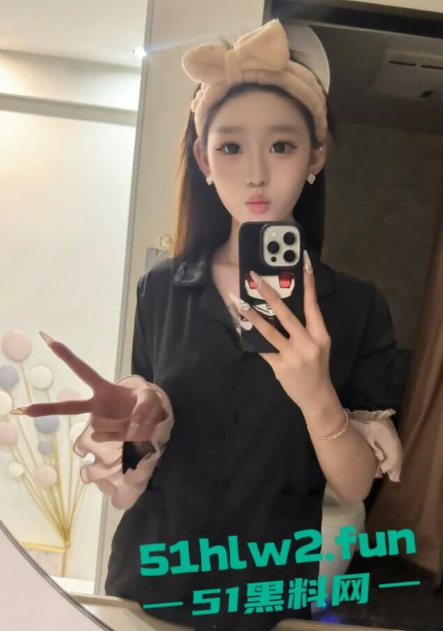 榜一大哥的专属尤物,抖音爆乳萝莉网红【小姜姜】自慰视频流出,白虎粉鲍奶子纹身,情人节给兄弟们送福利!-10