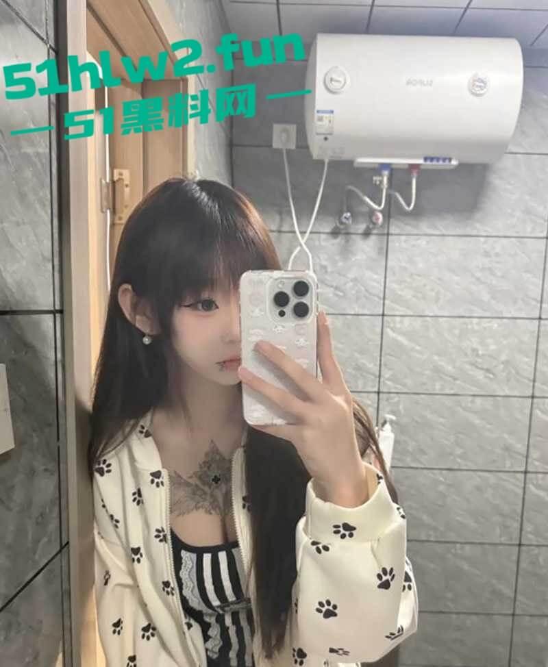 榜一大哥的专属尤物,抖音爆乳萝莉网红【小姜姜】自慰视频流出,白虎粉鲍奶子纹身,情人节给兄弟们送福利!-12