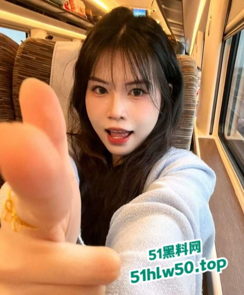 湖南农业大学研究生【张伊林】清纯的外表私下M属性拉满,情趣道具捆绑调教淫荡又满足!-8