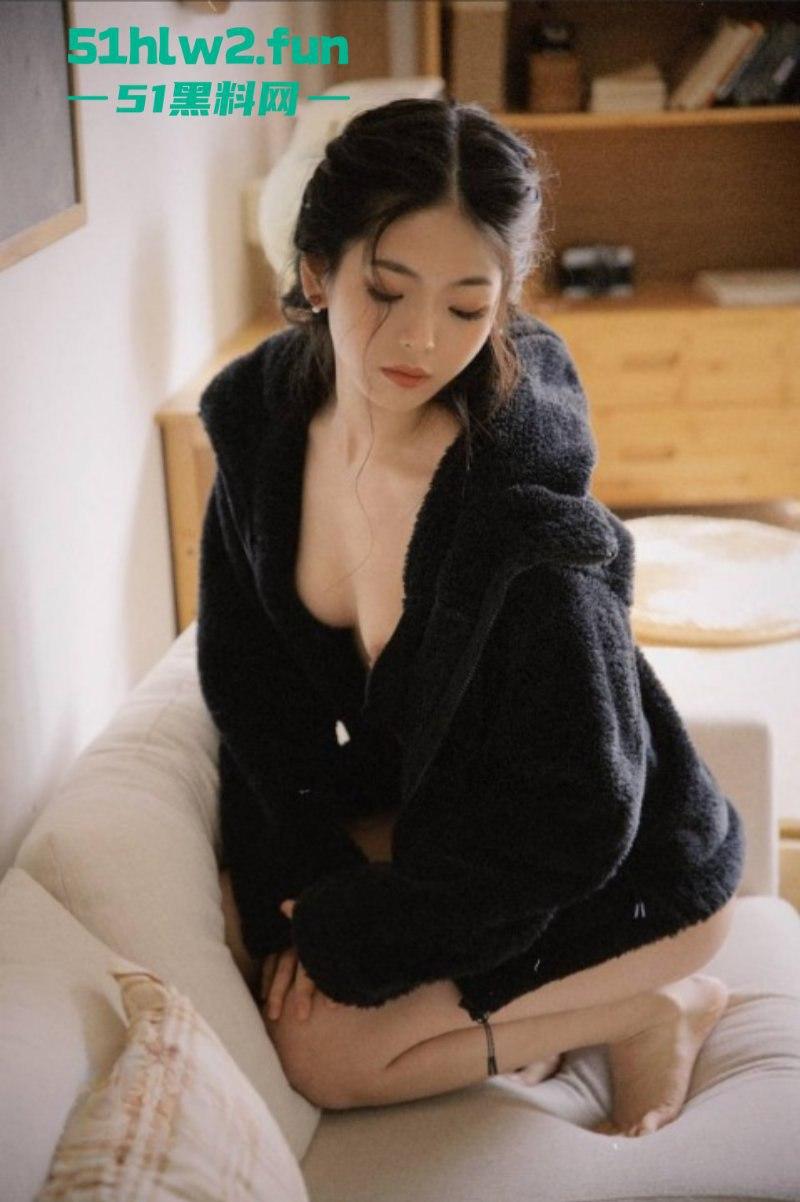 推特博主【kingmaster】约炮极品s级骚母狗,丰乳肥臀大长腿女神极限口交插逼!-7