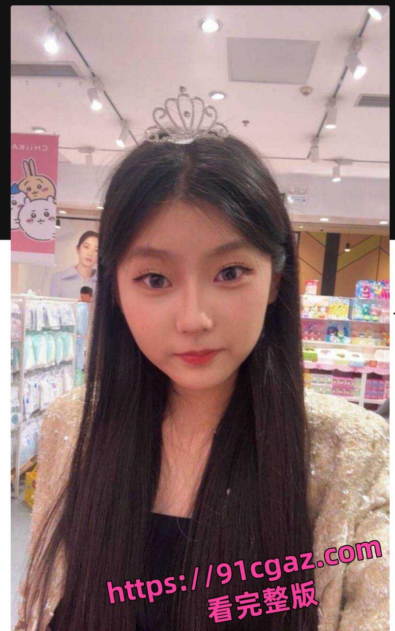 重庆第一双语学校极品骚货吕家亿琳脚踏多条船,有男友还在外面约炮遭炮友曝光-4