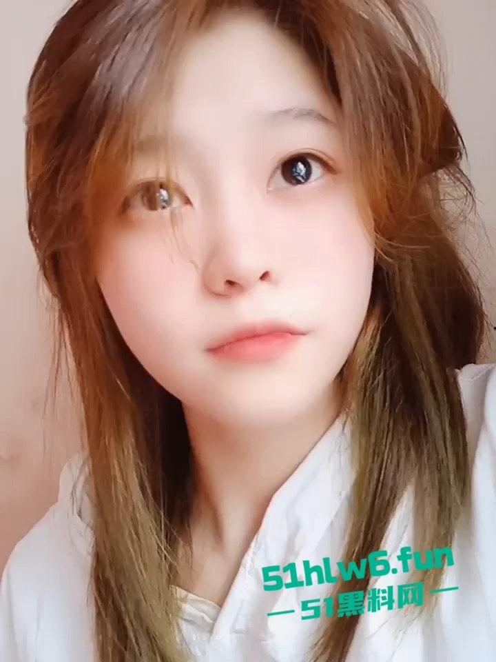 童颜巨乳网红【优妹】可爱颜值大眼妹，小穴敏感嫩穴诱人 私人定制自慰视频流出。-3