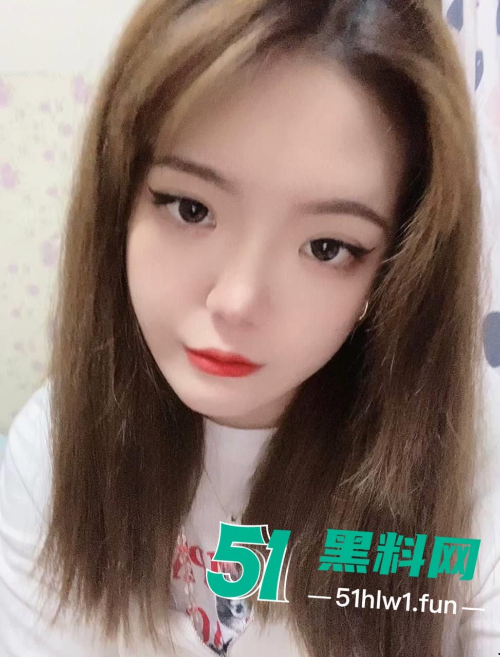 反差颜值母狗,湖北26岁骚逼【林鑫茹】身材高挑细腰长腿,皮肤白嫩美乳硕大 私拍视频流出。-10