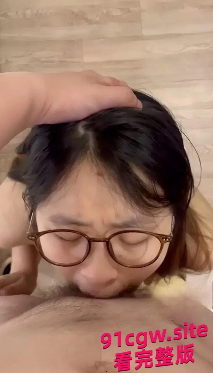 英国反差女留学生,被前男友曝光,穿黑丝被肏的样子太骚了-2