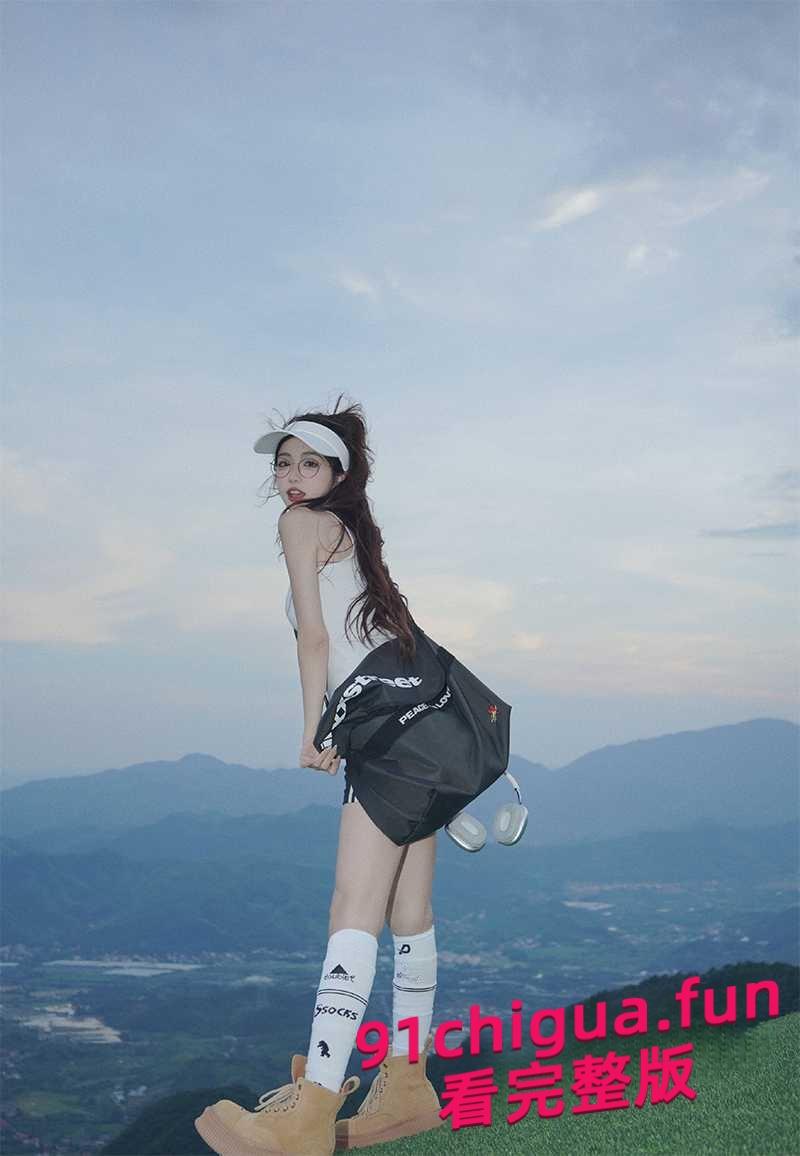 贵州一中情侣迷奸事件!女友将闺蜜灌醉后送给男友操逼!迷奸女友闺蜜!闺蜜逼都被干出血了!#奇葩女友 #社会险恶 #交友需谨慎-4